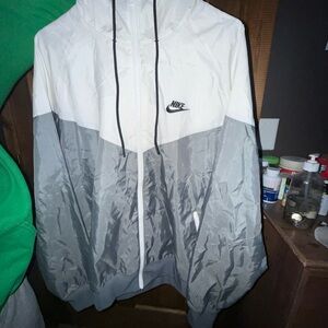 Nike Men's Windbreaker in White and Gray